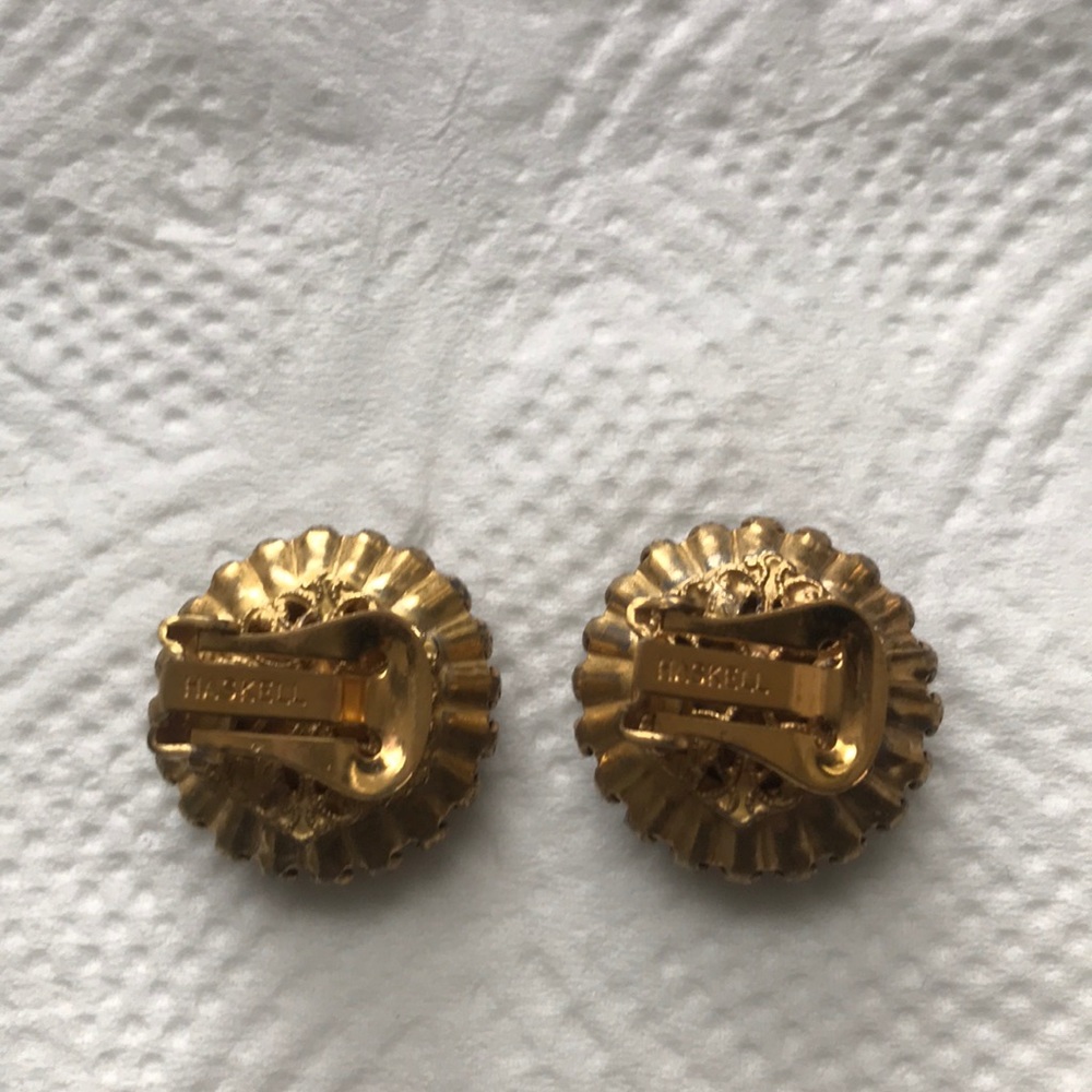 Clips - Picture 2 of 3